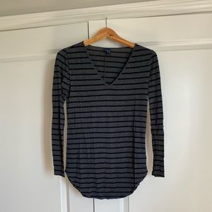 GAP Tunic gently used, size: XS color: black and gray stripes.